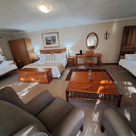 Brooklyn Guesthouses Pretoria-Noord Exteriör bild
