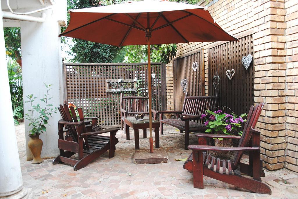 Brooklyn Guesthouses Pretoria-Noord Exteriör bild