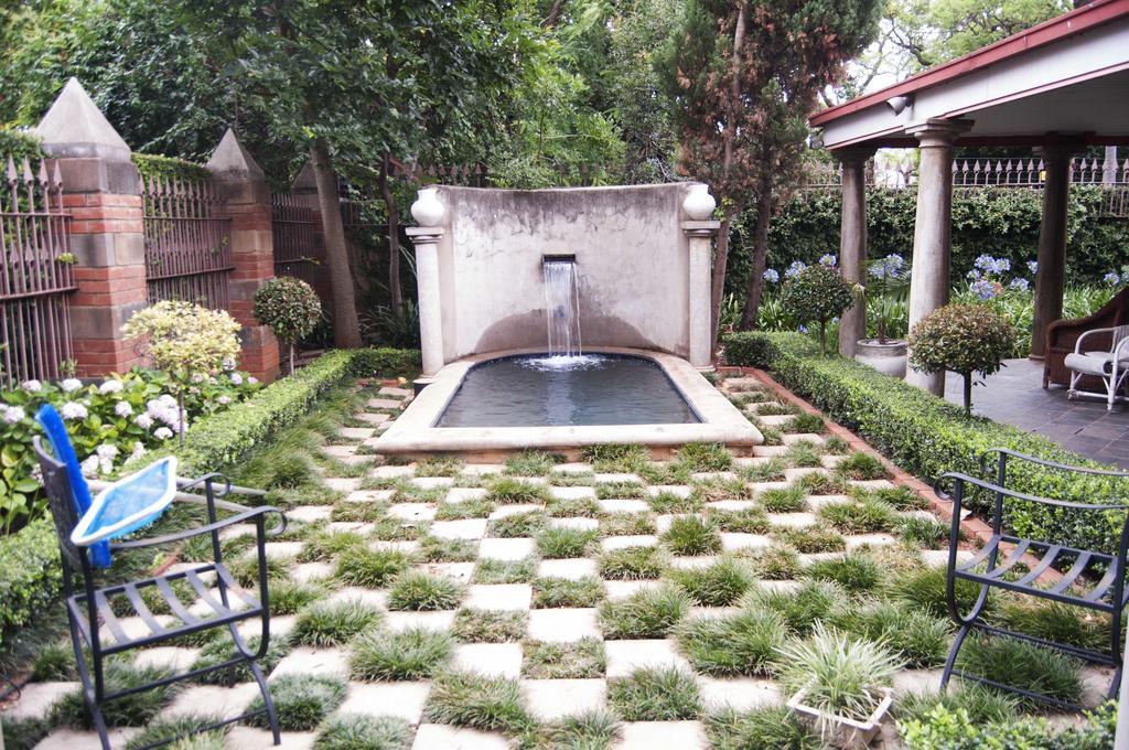 Brooklyn Guesthouses Pretoria-Noord Exteriör bild