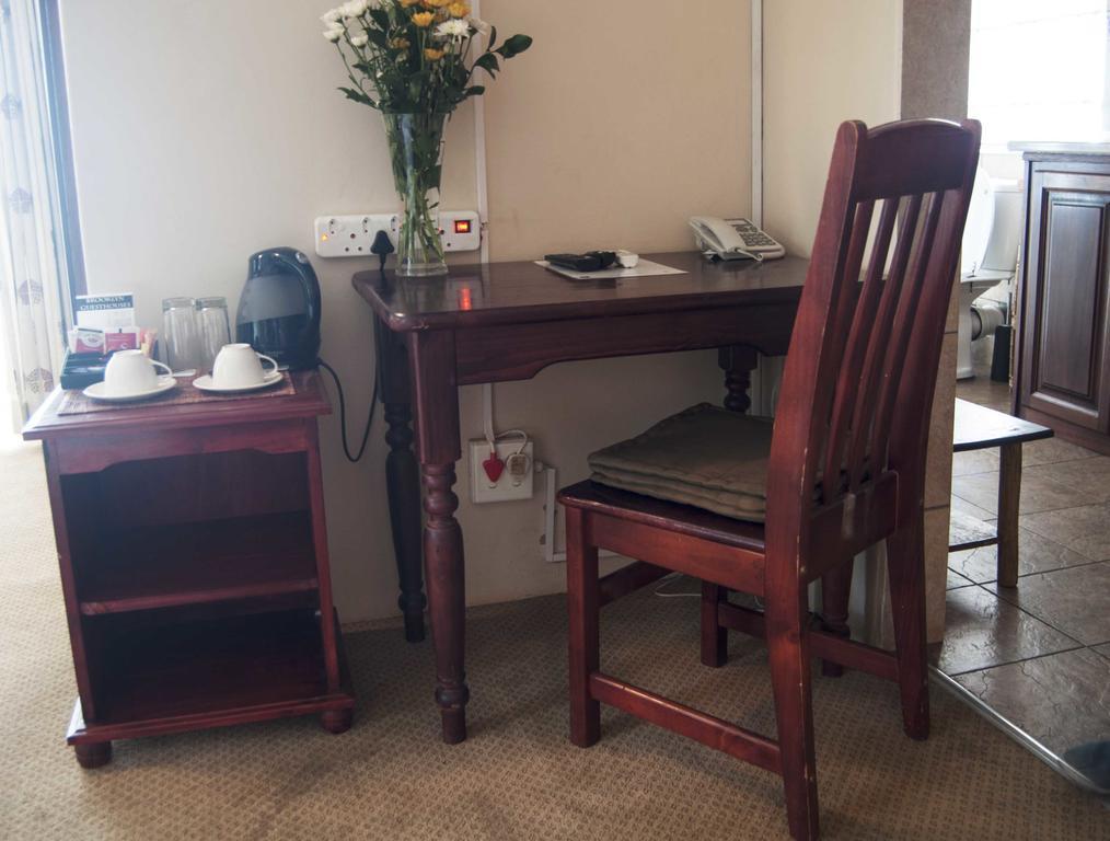 Brooklyn Guesthouses Pretoria-Noord Exteriör bild
