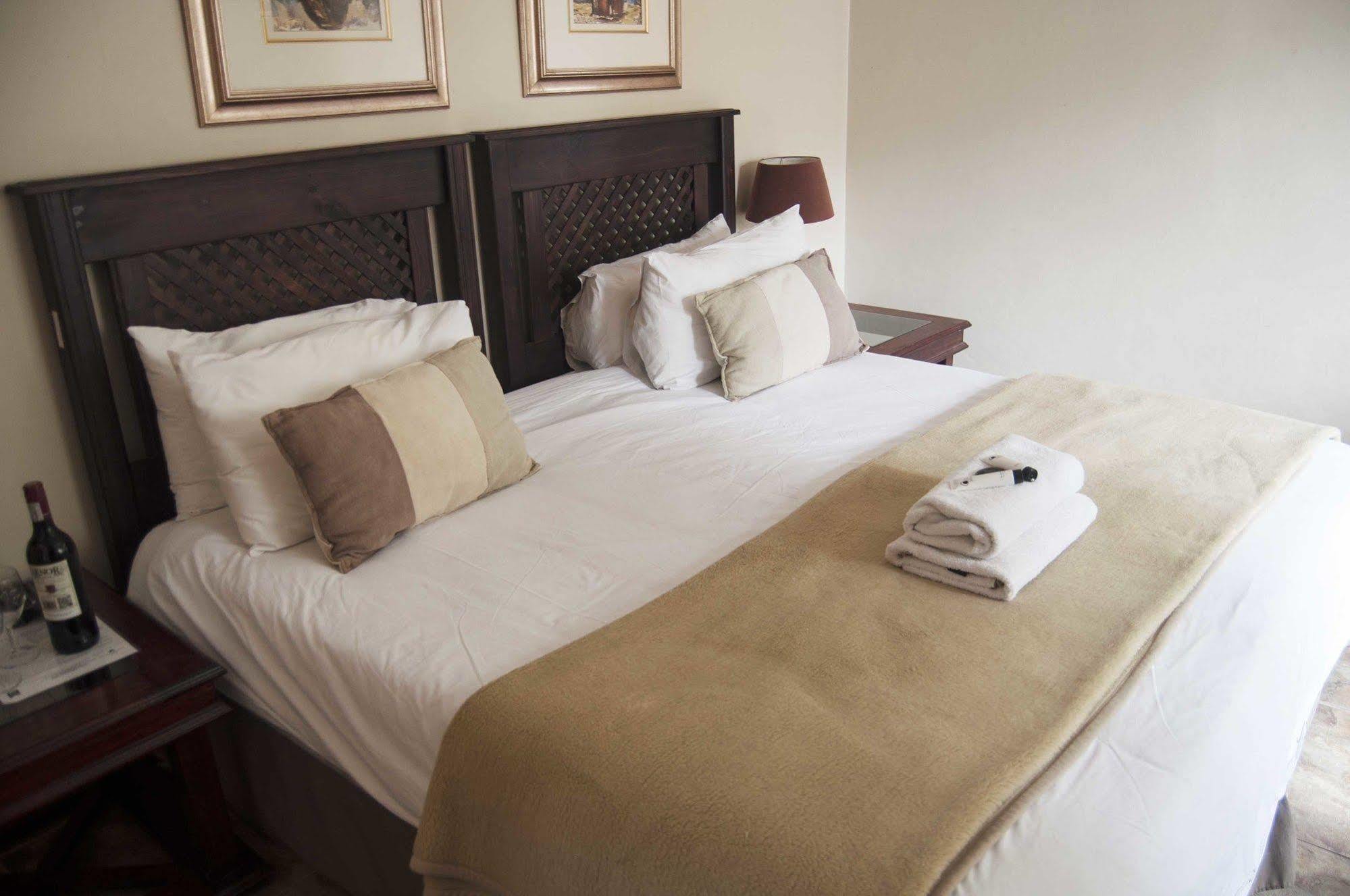 Brooklyn Guesthouses Pretoria-Noord Exteriör bild